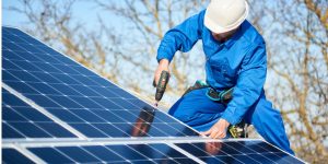 Installation Maintenance Panneaux Solaires Photovoltaïques à Lhoumois